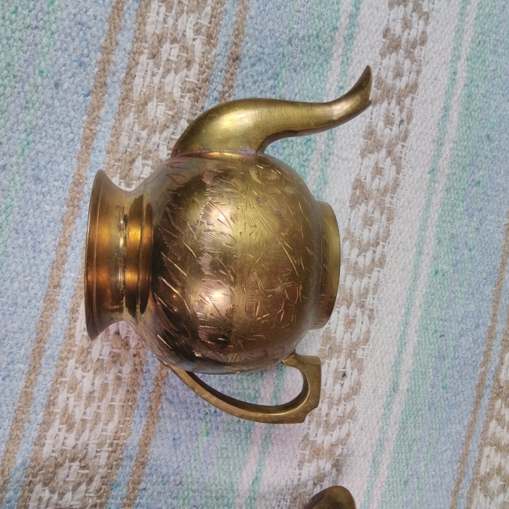 3 PIECE SET OF BRASS POT, PITCHER WITH LID - Picture 10 of 16